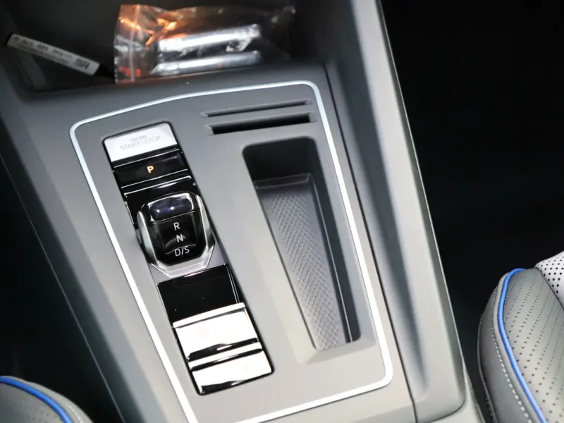 2025 Volkswagen Golf R 2.0-liter 4 Cylinders Turbocharged Engine Grey Black Hatchback