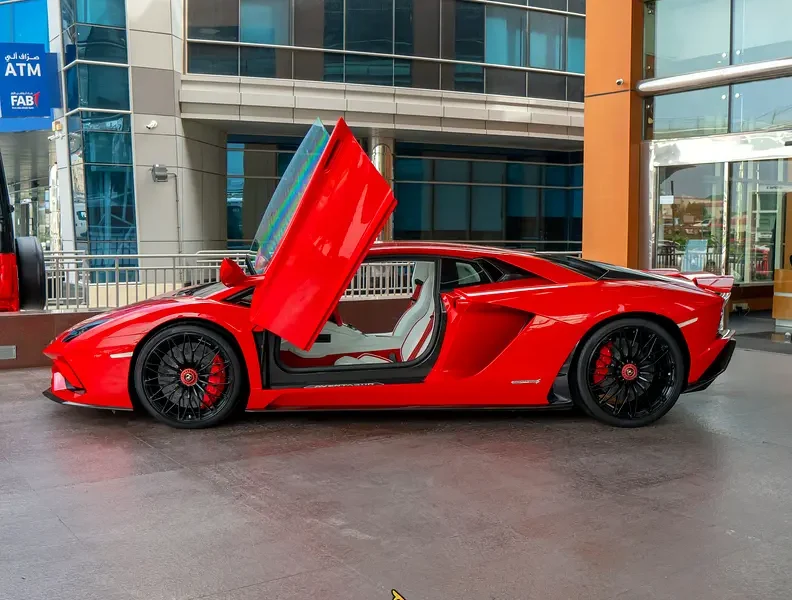 2018 Lamborghini Aventador S Coupe 1 OF 1 6.5-liter V12 Engine Red White Sports Car