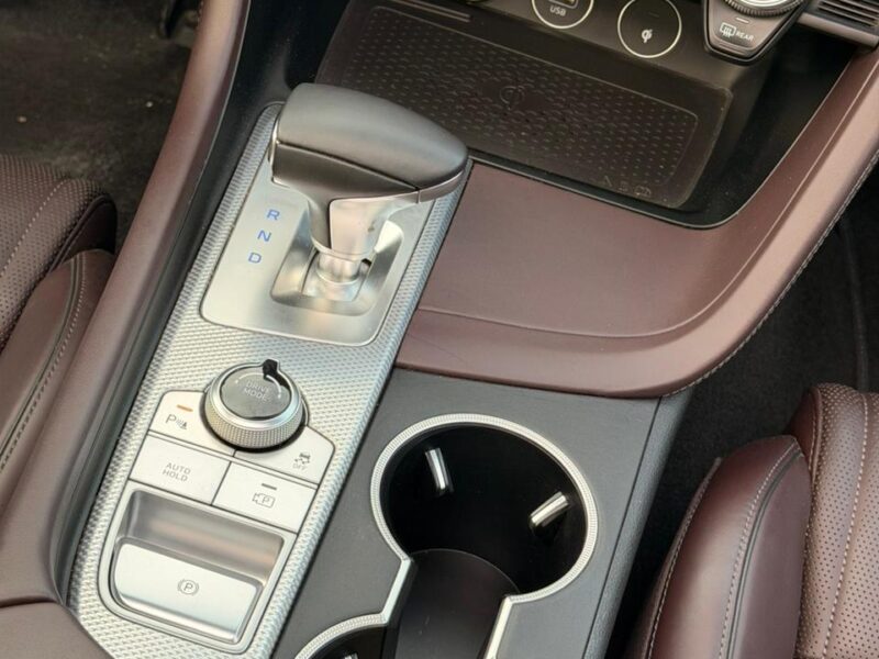 2022 GENESIS G70 Prestige 2.0T AWD 2.0 L V4 Turbo Petrol Engine White Brown Sedan