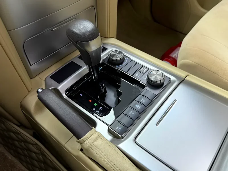 2017 Toyota Land Cruiser EXR 4.0 Liters 6 Cylinders Petrol Engine Grey Beige SUV GCC