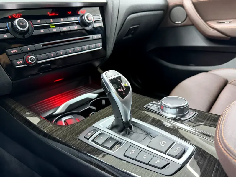 2017 BMW X3 xDrive28i 2.0 Litres Inline-4 TwinPower Turbo Petrol Engine White Brown SUV