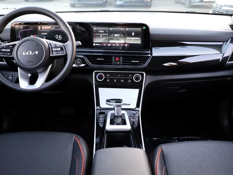 2025 Kia Seltos Luxury Edition 1.5 Liters 4 Cylinders Petrol Engine White Black SUV