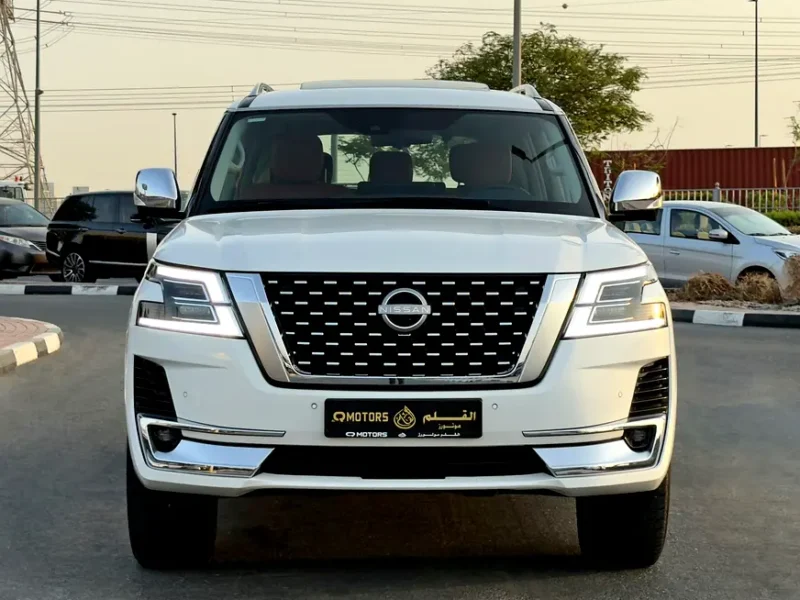 2024 Nissan Patrol SE Platinum 4.0-liter V6 Petrol Engine White Tan SUV GCC Specs