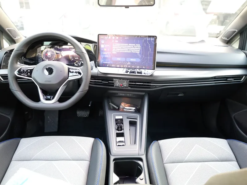 2025 Volkswagen Golf R 2.0-liter 4 Cylinders Turbocharged Engine Grey Black Hatchback