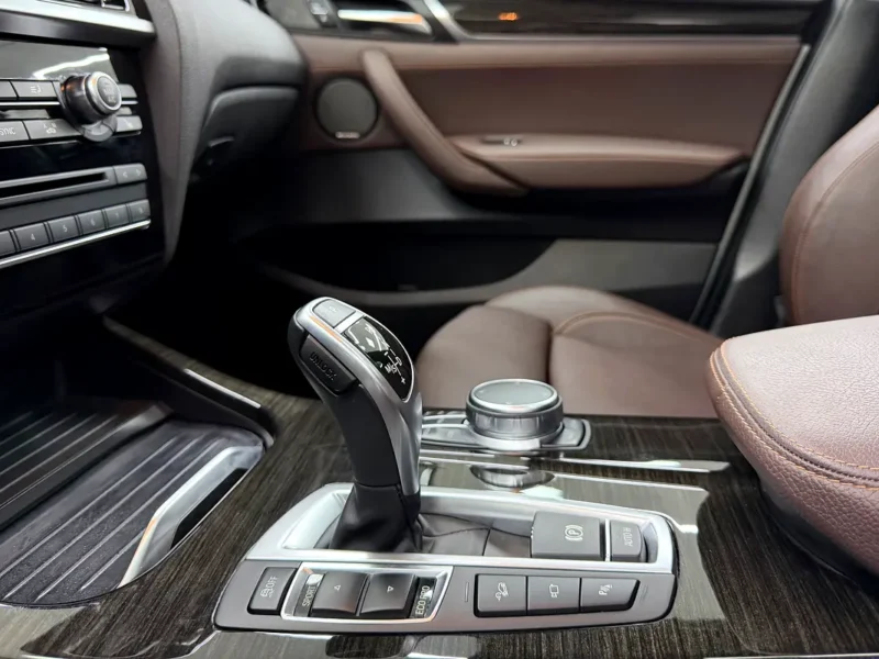 2017 BMW X3 xDrive28i 2.0 Litres Inline-4 TwinPower Turbo Petrol Engine White Brown SUV