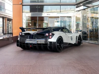 2018 PAGANI HUARYA BC 19 6.0 Liters V12 Petrol Engine White Blue Sports Car