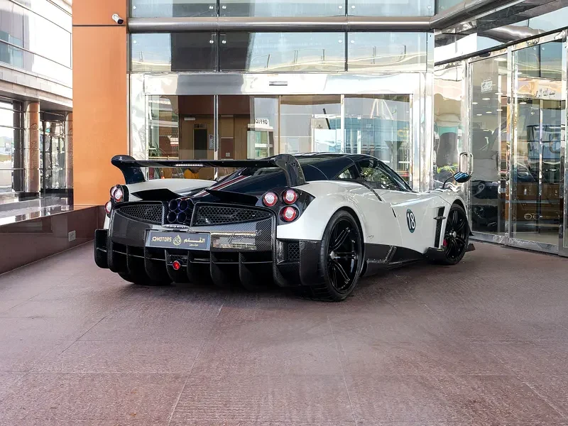 2018 PAGANI HUARYA BC 19 6.0 Liters V12 Petrol Engine White Blue Sports Car