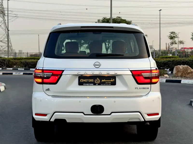 2023 Nissan Patrol SE Platinum 4.0-liter V6 Petrol Engine White Tan SUV GCC Specs