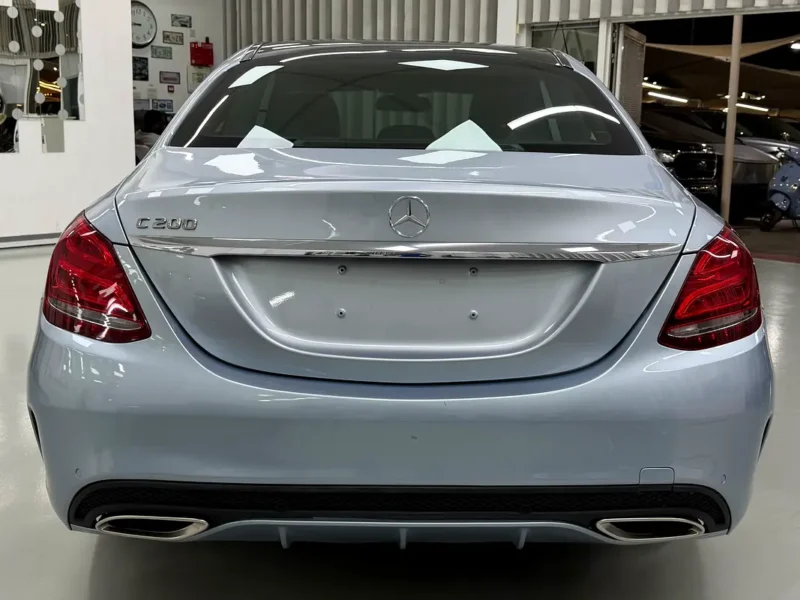 2018 Mercedes-Benz C200 2.0L Turbocharged 4-cylinder Engine Grey Red Sedan GCC Specs