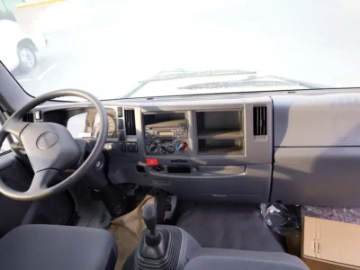 2025 Isuzu F-SERIES FSR 8.3 Litres 6-cylinder Diesel Engine White Black Utility Truck