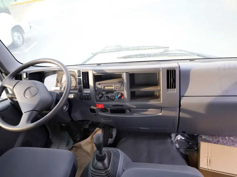 2025 Isuzu F-SERIES FSR 8.3 Litres 6-cylinder Diesel Engine White Black Utility Truck