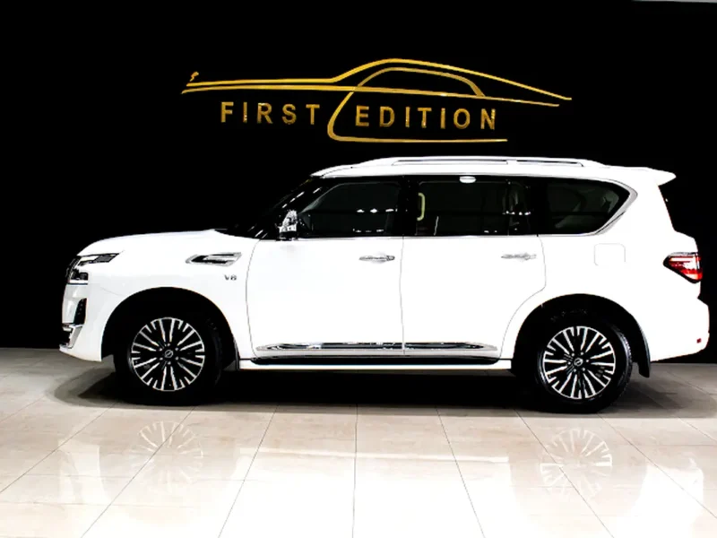 2022 Nissan Patrol LE Platinum City 5.6-litre V8 Petrol Engine White Red SUV GCC