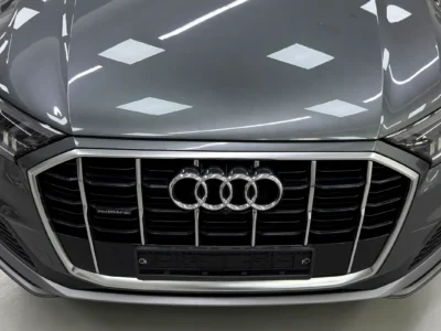 2021 Audi Q7 55 TFSI quattro S line 3.0-liter turbocharged V6 Petrol Engine Grey Black SUV