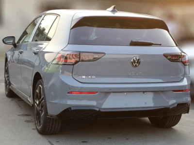 2025 Volkswagen Golf R 2.0-liter 4 Cylinders Turbocharged Engine Grey Black Hatchback