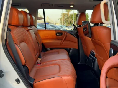 2024 Nissan Patrol SE Platinum 4.0-liter V6 Petrol Engine White Tan SUV GCC Specs