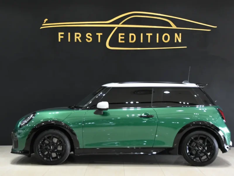 2025 Mini Cooper S JCW 2.0L turbocharged 4 Cylinder Engine Green Black Hatchback