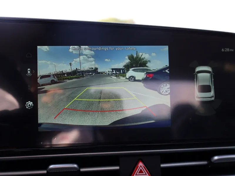 2025 Hyundai Elantra Premium 1.5 Litre 4 Cylinders Petrol Engine White Black Sedan