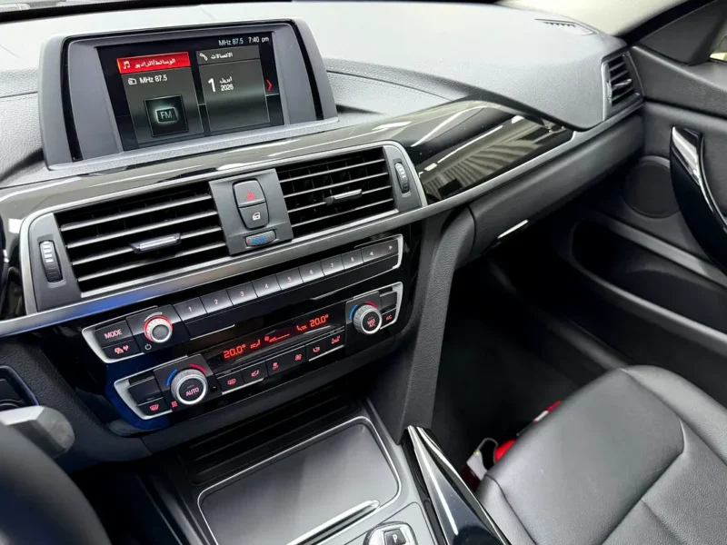 2019 BMW 420i Gran Coupe 2.0L turbocharged 4-cylinder Petrol Engine White Black Sedan