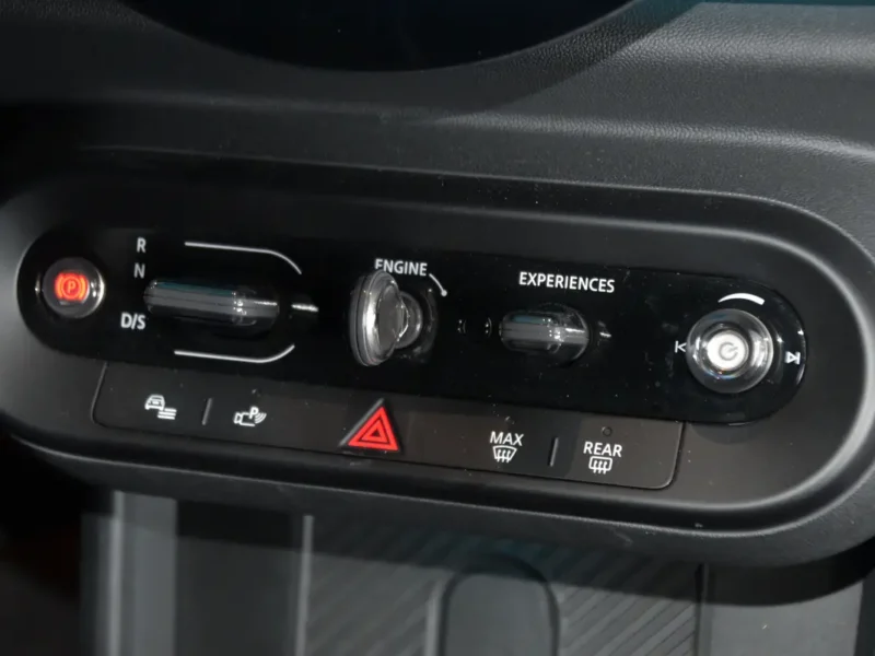 2025 Mini Cooper S JCW 2.0L turbocharged 4 Cylinder Engine Green Black Hatchback