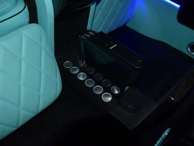 2023 Mercedes-Benz V-Class V 300 2.0-liter 4-cylinder Diesel Engine Black Blue Luxury MPV