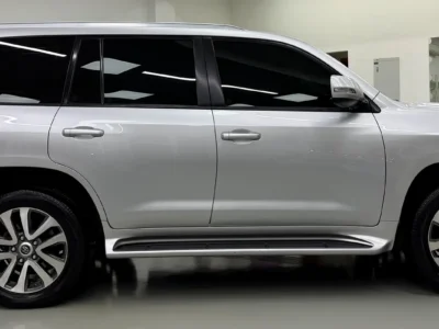 2017 Toyota Land Cruiser EXR 4.0 Liters 6 Cylinders Petrol Engine Grey Beige SUV GCC