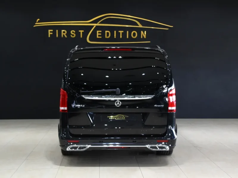2023 Mercedes-Benz V-Class V 300 2.0-liter 4-cylinder Diesel Engine Black Blue Luxury MPV