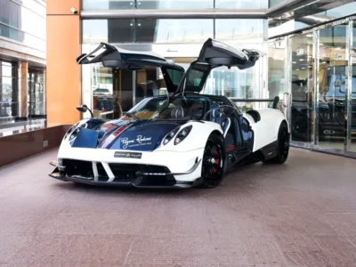 2018 PAGANI HUARYA BC 19 6.0 Liters V12 Petrol Engine White Blue Sports Car
