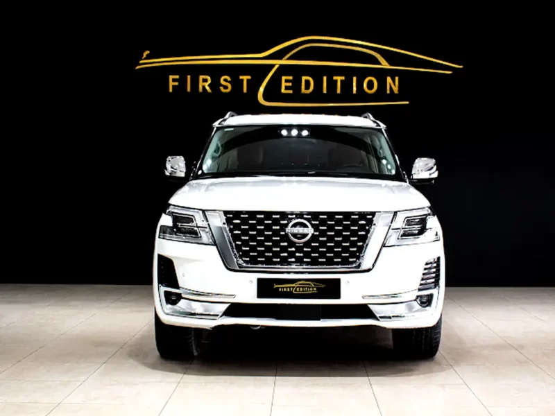 2022 Nissan Patrol LE Platinum City 5.6-litre V8 Petrol Engine White Red SUV GCC