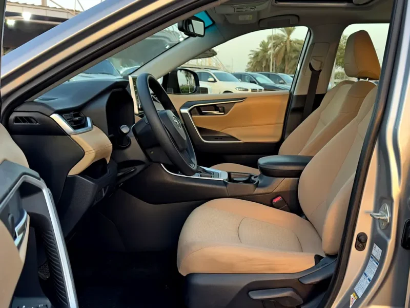 2019 Toyota RAV 4 Other 2.5-litre 4-cylinder Petrol Engine Grey Tan Crossover GCC Specs