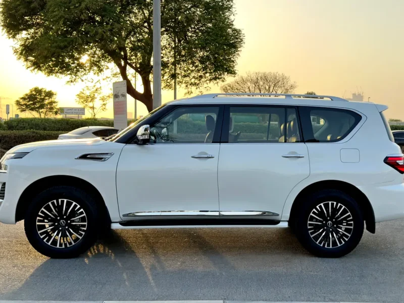 2024 Nissan Patrol SE Platinum 4.0-liter V6 Petrol Engine White Tan SUV GCC Specs