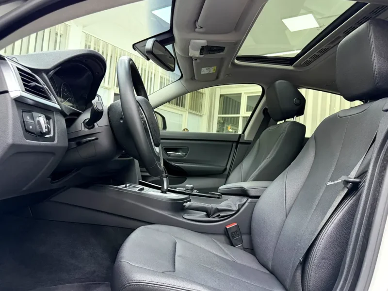 2019 BMW 420i Gran Coupe 2.0L turbocharged 4-cylinder Petrol Engine White Black Sedan