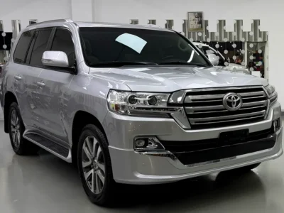 2017 Toyota Land Cruiser EXR 4.0 Liters 6 Cylinders Petrol Engine Grey Beige SUV GCC