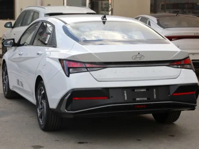 2025 Hyundai Elantra Elite Edition 1.5L Naturally Aspirated 4 Cylinder Engine White Black Sedan