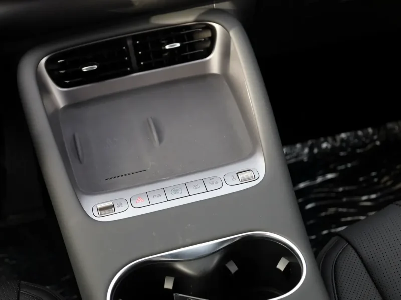 2025 BYD Sealion 06 DM-i 1.5 litres 4 Cylinder Plug in Hybrid Engine Grey Black SUV