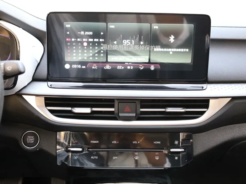 2025 Kia K3 Other 1.5 Litres 4-cylinder Petrol Engine White Black Sedan Automatic FWD