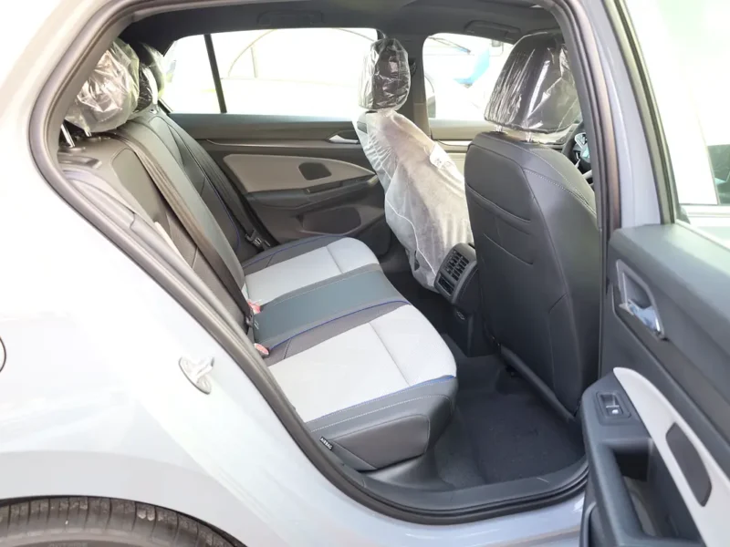 2025 Volkswagen Golf R 2.0-liter 4 Cylinders Turbocharged Engine Grey Black Hatchback