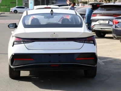 2025 Hyundai Elantra Premium 1.5 Litre 4 Cylinders Petrol Engine White Black Sedan