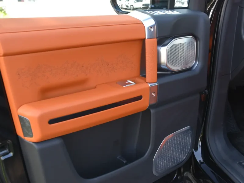 2026 Jetour G700 Comfort 2.0L 4 Cylinders Turbo Hybrid Engine Black tan SUV GCC