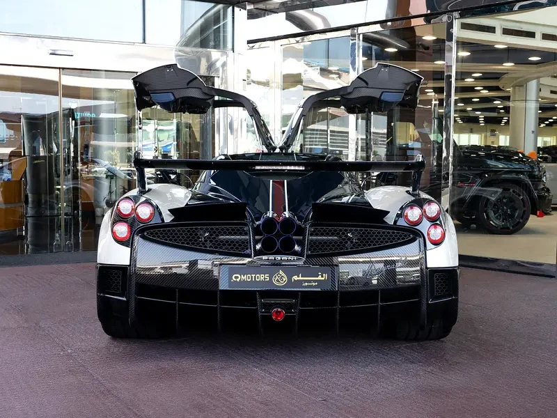 2018 PAGANI HUARYA BC 19 6.0 Liters V12 Petrol Engine White Blue Sports Car