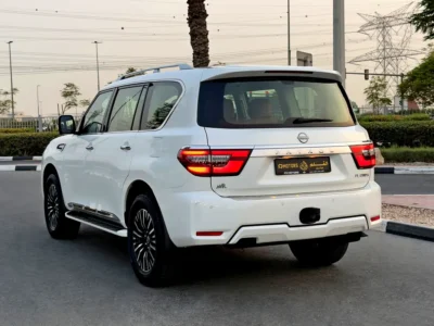 2023 Nissan Patrol SE Platinum 4.0-liter V6 Petrol Engine White Tan SUV GCC Specs