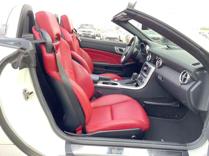 2012 Mercedes-Benz SLK 350 Blueefficiency 6 Cylinders White Red Convertible Full option