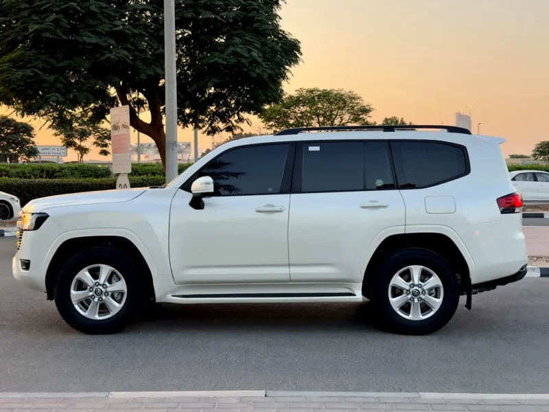 2024 Toyota Land Cruiser EXR 4.0 Liters V6 Petrol Engine White Beige SUV GCC Specs