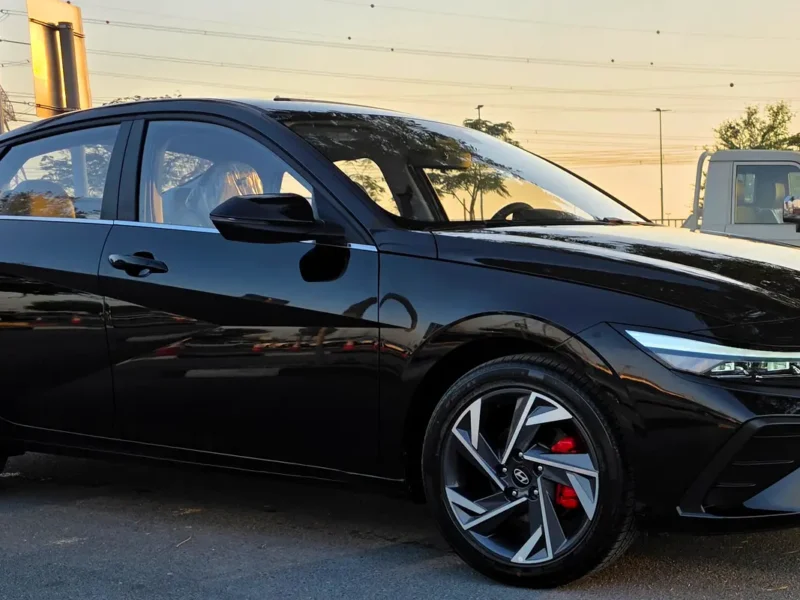 2025 Hyundai Elantra Other 4 Cylinders Petrol Engine Black White Sedan Full Option