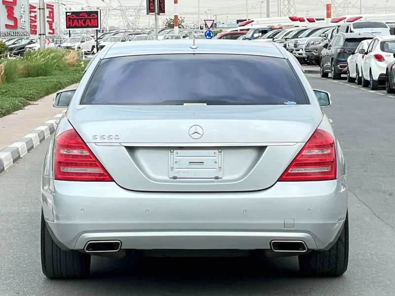 2012 Mercedes-Benz S-Class S 550 8 Cylinders Petrol Engine Silver Beige Sedan Full option