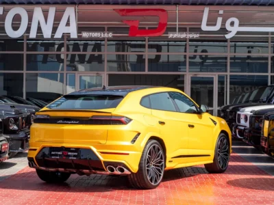 2025 Lamborghini Urus SE V8 4.0 Litres Twin-Turbo Plug-in Hybrid Yellow Black SUV