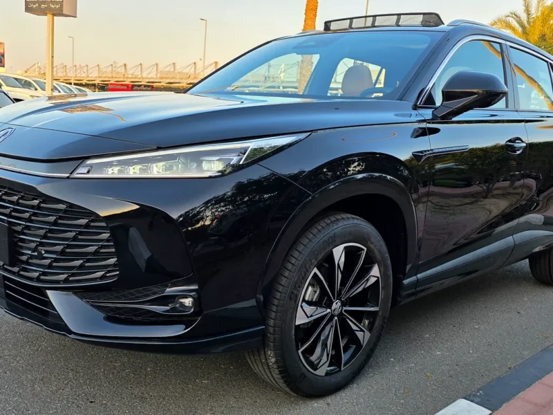 2025 MG HS 1.5 Litres 4 Cylinder Petrol Engine Black Orange Crossover Full option