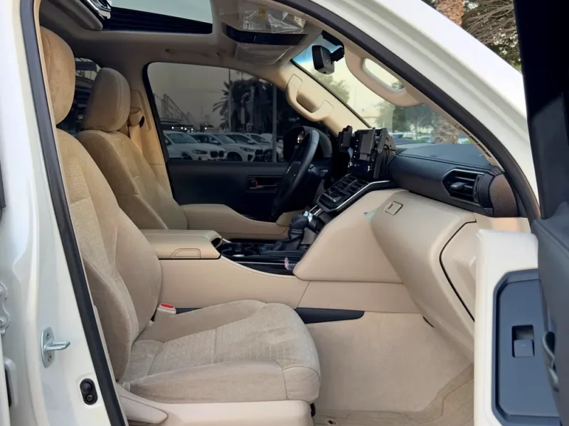 2024 Toyota Land Cruiser EXR 4.0 Liters V6 Petrol Engine White Beige SUV GCC Specs