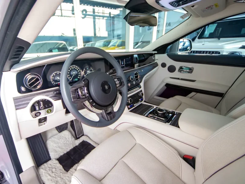 2021 Rolls-Royce Ghost Standard 6.7L V12 Twin Turbo Engine Grey White Sedan GCC