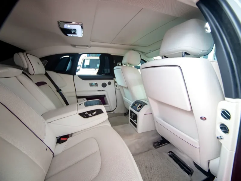 2021 Rolls-Royce Ghost Standard 6.7L V12 Twin Turbo Engine Grey White Sedan GCC