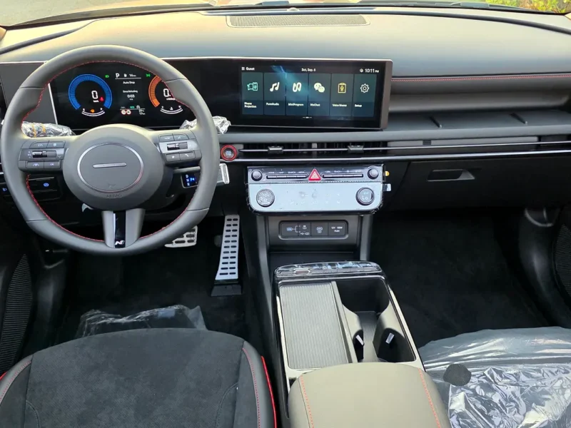 2025 Hyundai Tucson N Line 4 Cylinders Petrol Engine White Black SUV Automatic